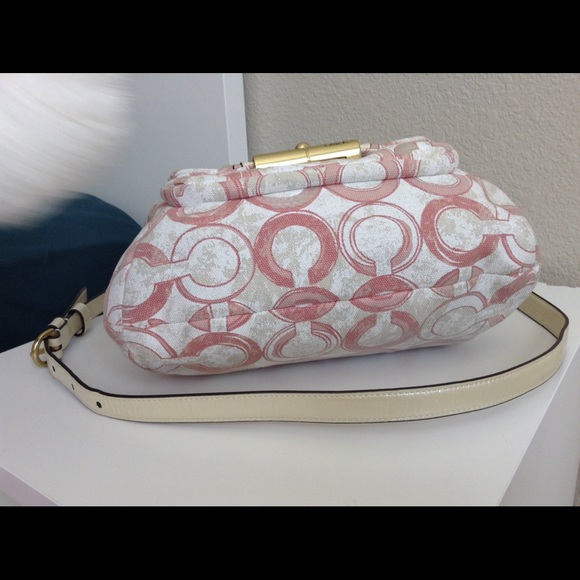 Sold - Picture 4 of 8